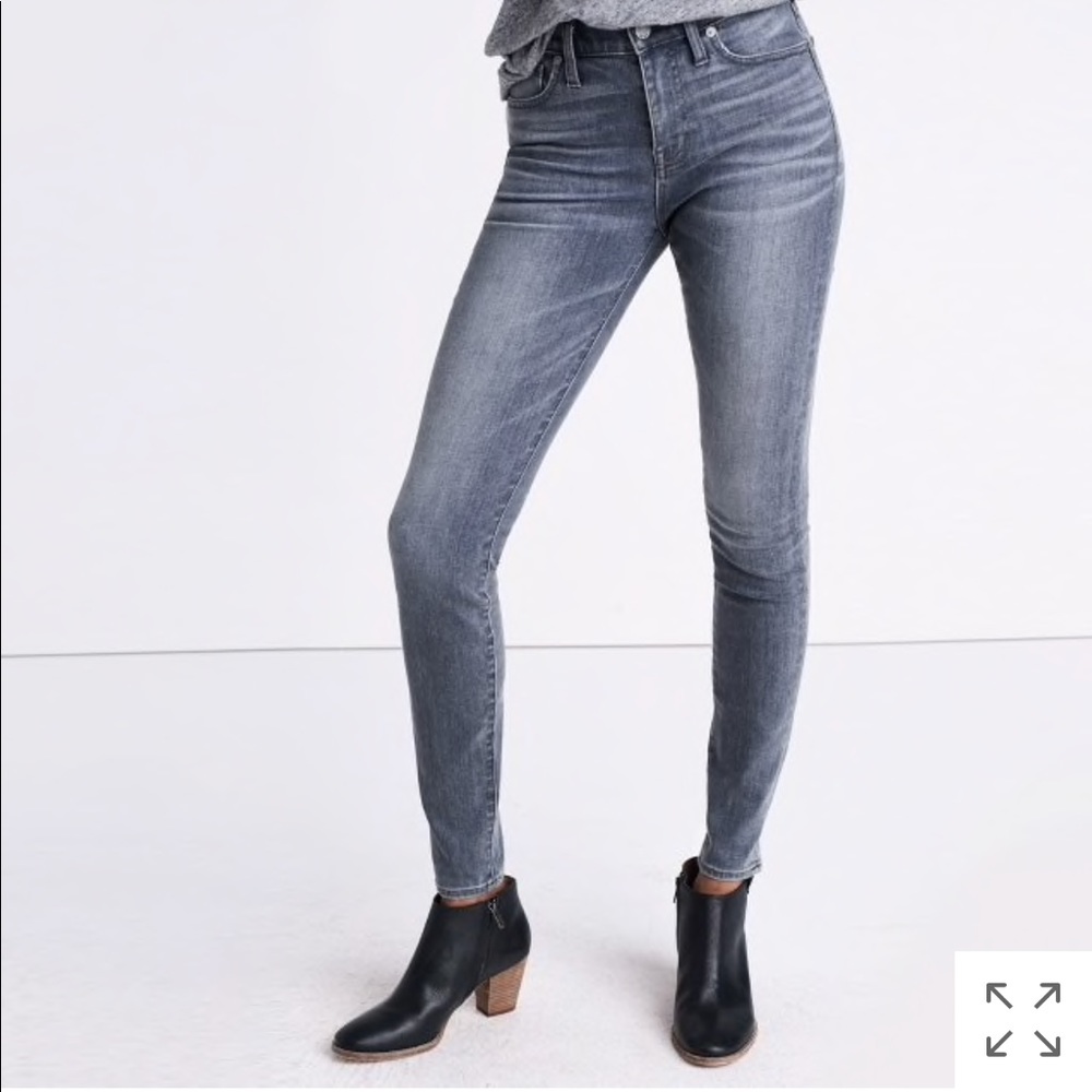 Madewell 9” High rise skinny size 24